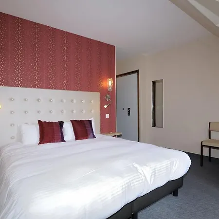 Logis Le Relais De La Poste 3*