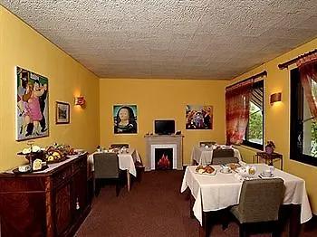 Hotel Logis Le Relais De La Poste