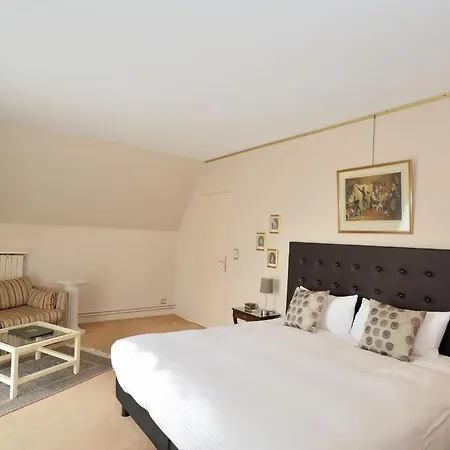 Logis Le Relais De La Poste Hotel